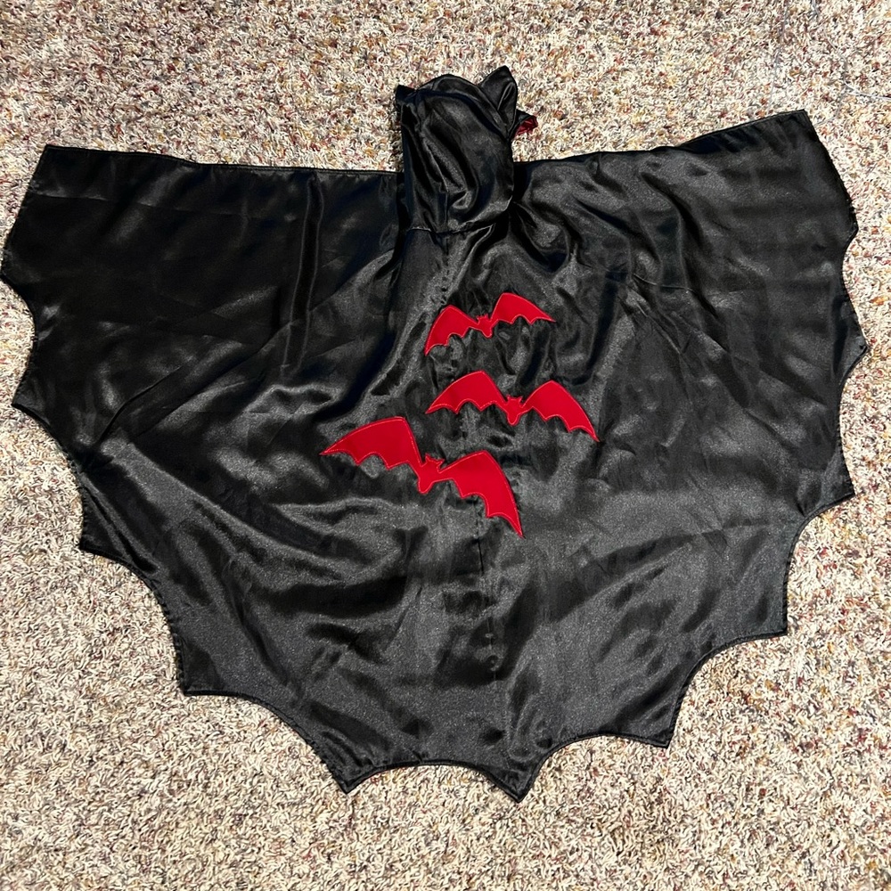 Kids’ bat cape size 4-6